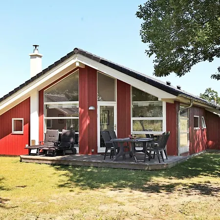 別荘 Scandinavian Coastal Escape With Sauna