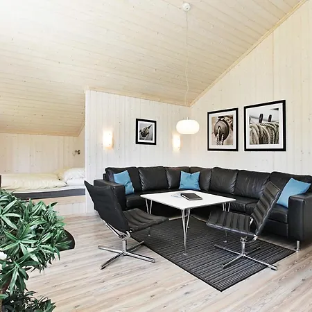 Vakantiehuis Scandinavian Coastal Escape With Sauna