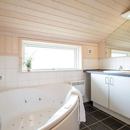 Scandinavian Coastal Escape With Sauna Casa de Férias