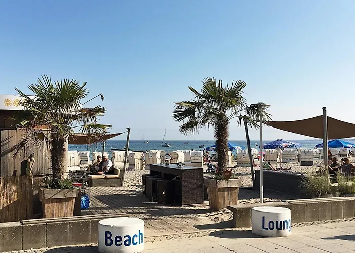Scandinavian Coastal Escape With Sauna Vakantiehuis