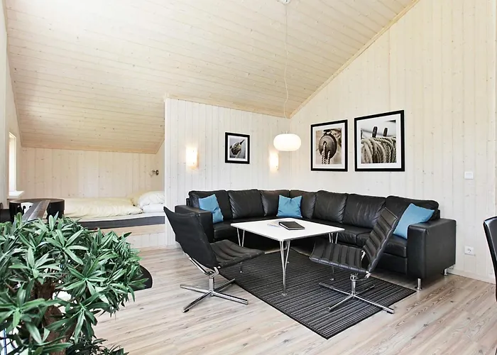 Vakantiehuis Scandinavian Coastal Escape With Sauna